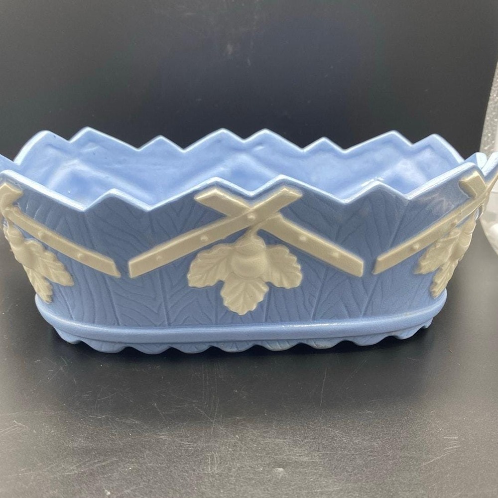 Vintage Handโ painted Blue and white Acorn design Japan Planter